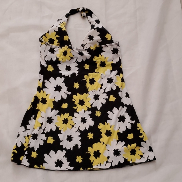 Halter Top - Picture 2 of 2